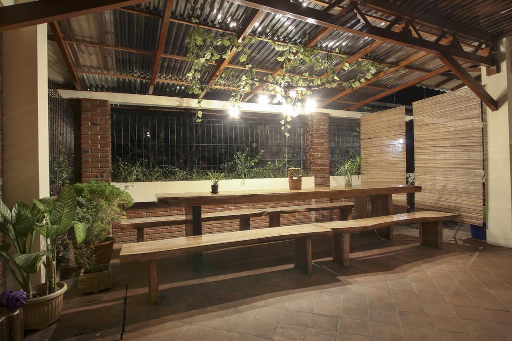 De Hostel ジョグジャカルタ エクステリア 写真